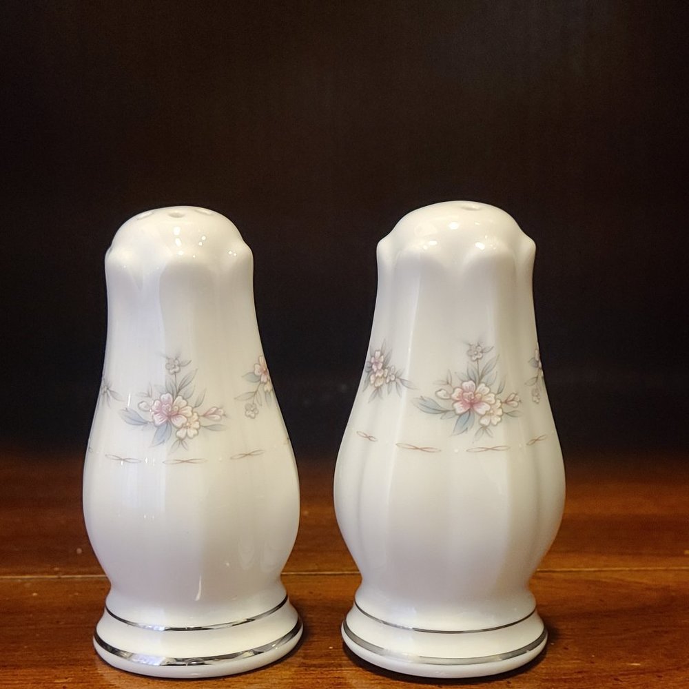Noritake "Traviata" Salt and Pepper Shakers
